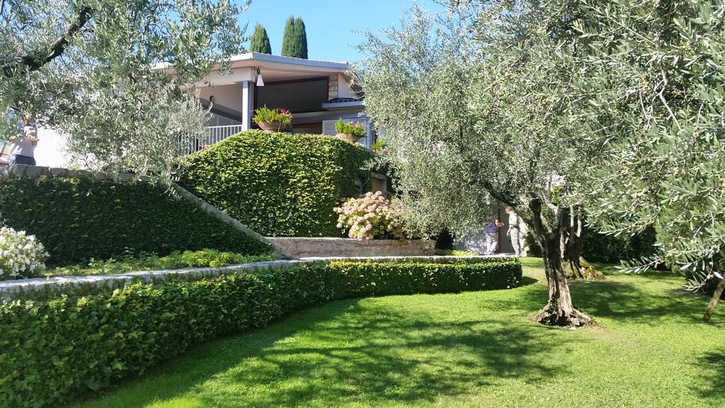 Villa Elena Манерба-дель-Гарда Экстерьер фото
